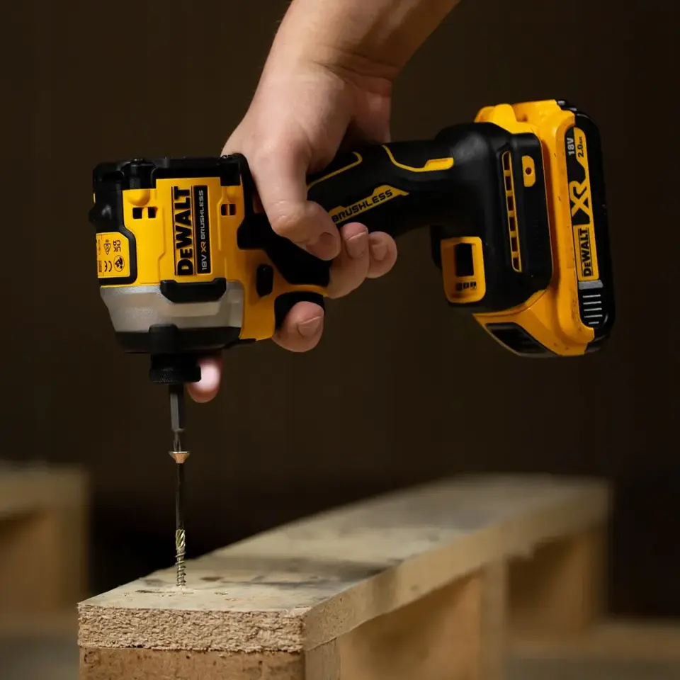 Dewalt DCF850N Akülü Darbeli Vidalama Makinası Solo
