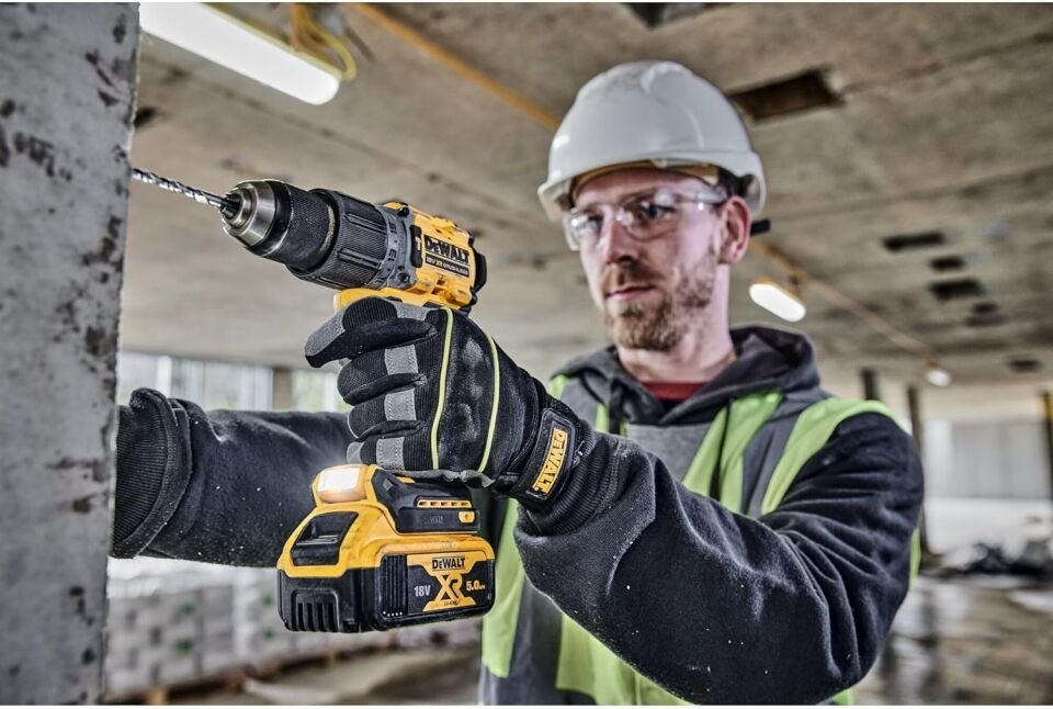 Dewalt DCD805P2T 18V 5.0 Ah Akülü Darbeli Matkap DCD805P2T