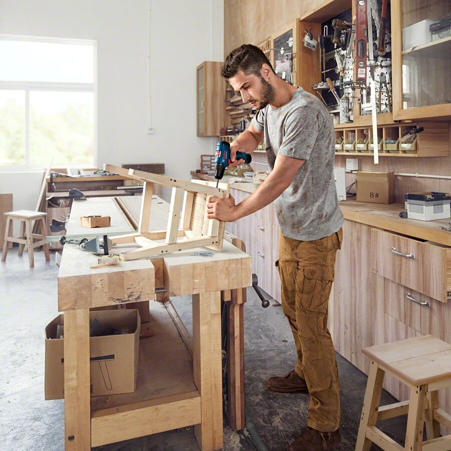 Bosch GSR 120-Li Çift Akülü 2 Ah Vidalama Makinesi