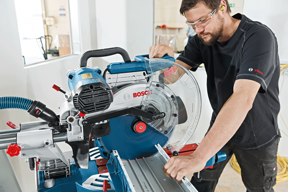 Bosch GCM 12 SDE Gönye Kesme Makinesi