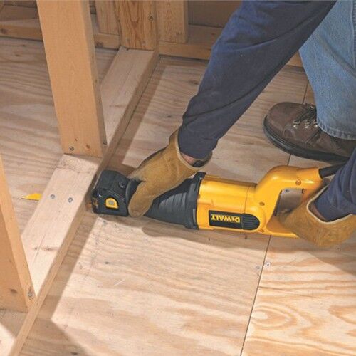 Dewalt 1100W Tilki Kuyruğu Testere DWE305PK