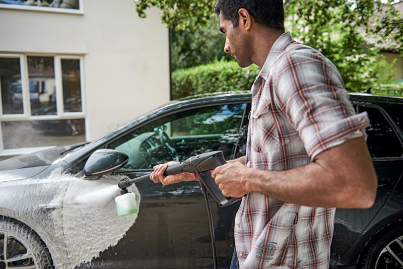 Bosch UniversalAquatak 130 Basınçlı Yıkama Makinesi