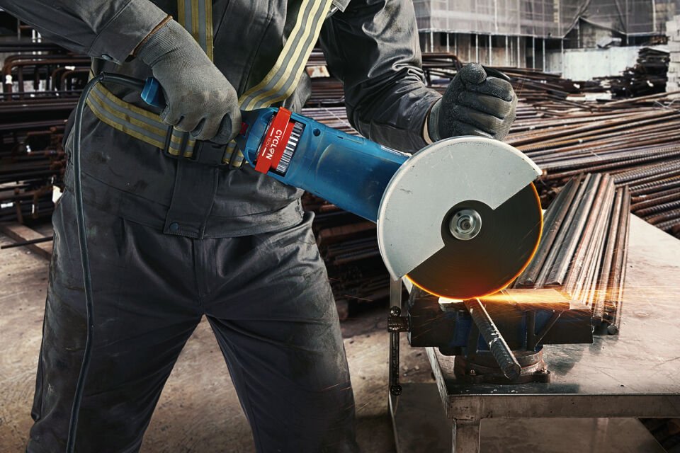 Bosch GWS 24-230 JZ 2400W Büyük Taşlama Makinesi