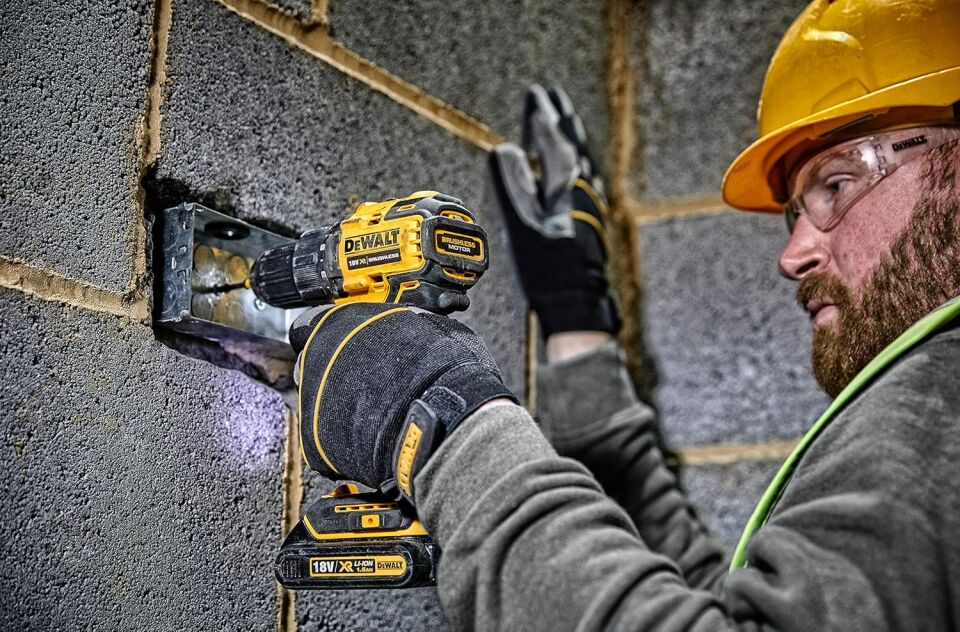 Dewalt DCD708D2T 18V 2.0 Ah Çift Akülü Kömürsüz Matkap