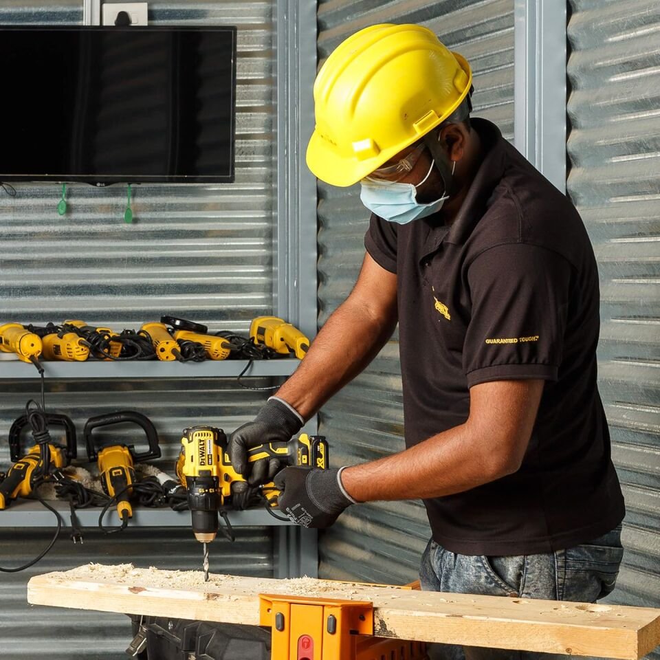 Dewalt DCD777S2T 18V 1.5AH Çift Akülü Kömürsüz Darbesiz Matkap