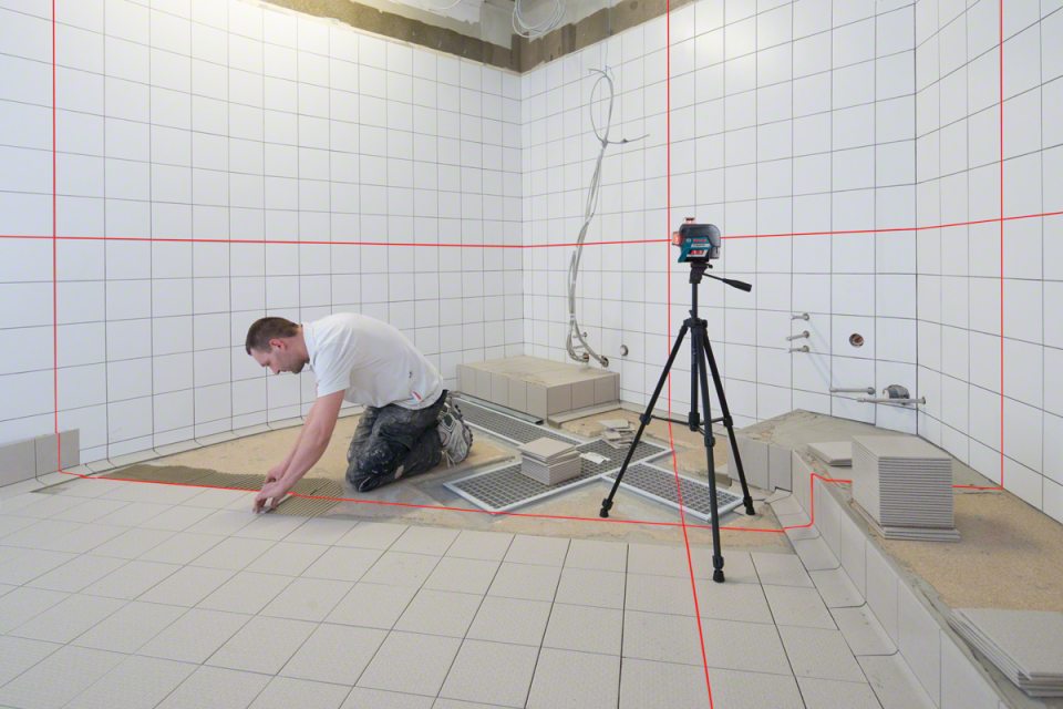 Bosch GLL 3-80 C + BT 150 Professional Çizgi Lazeri