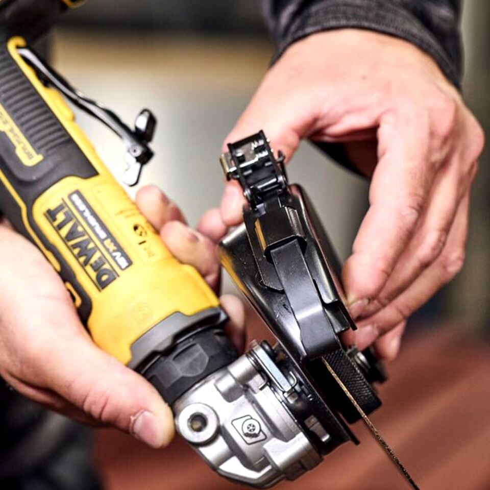 Dewalt DCG404N Aküsüz Avuç Taşlama İnce Gövde