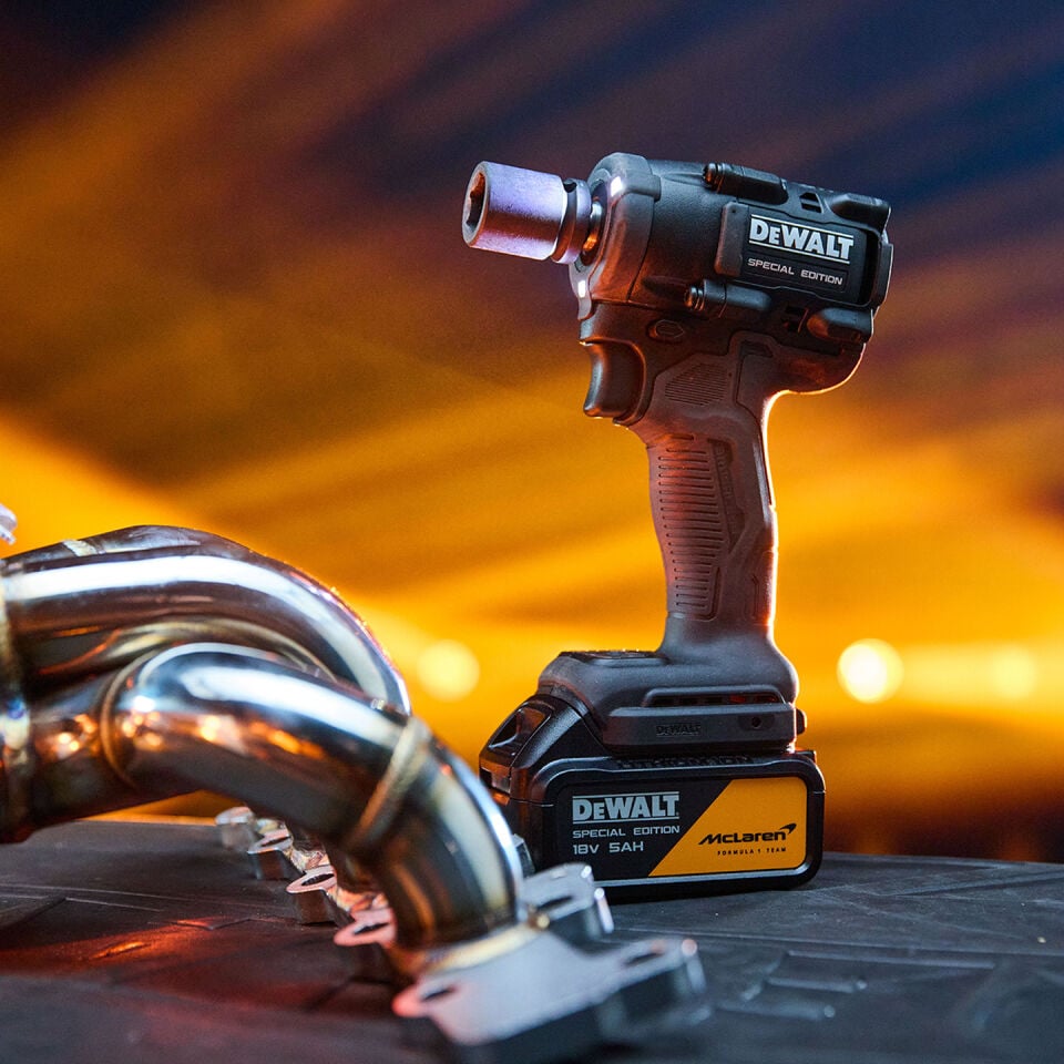 Dewalt DCF92MP2T-QW Mclaren 1/2'' Kompakt Somun Sıkma + 2X5Ah Akü Set