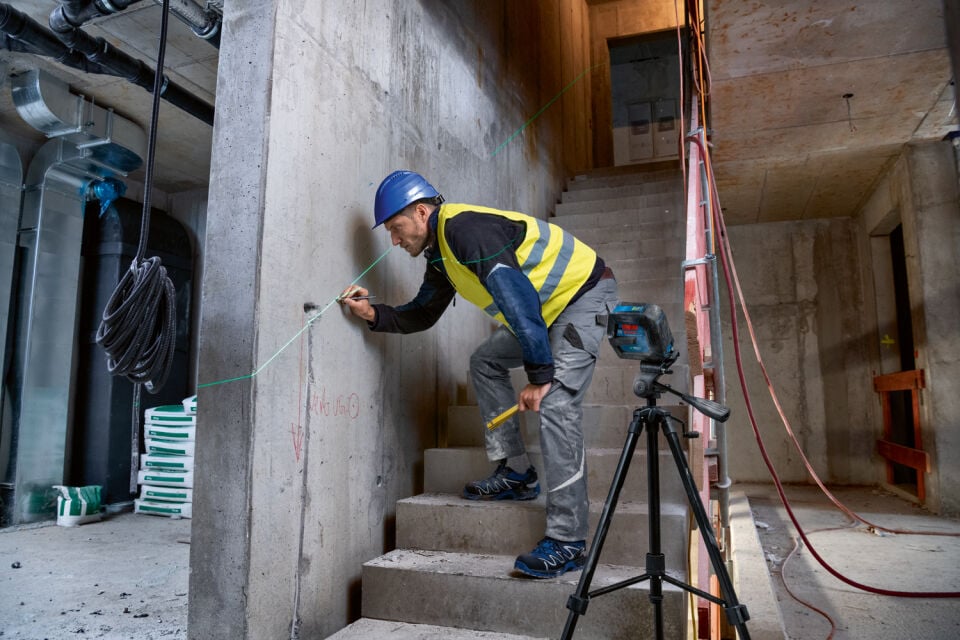 Bosch GLL 2-15 G + LB10 Lazer Hizalama Yeşil 0601063W00