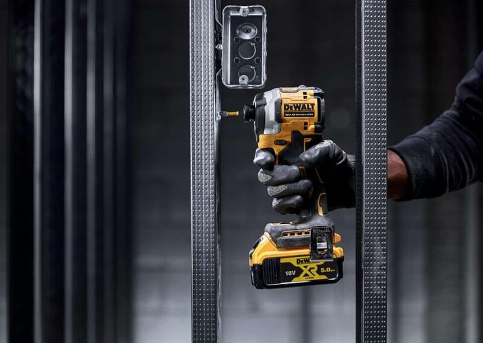 Dewalt DCF850P2T 18V 5.0 AH Çift Akülü Darbeli Vidalama