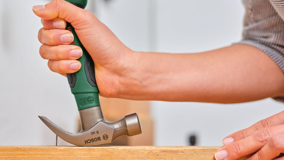 Bosch Çatal Ağızlı Kısa Çekiç 8 Oz 1600A02ZA3