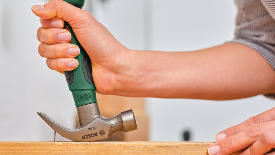 Bosch Çatal Ağızlı Kısa Çekiç 8 Oz 1600A02ZA3